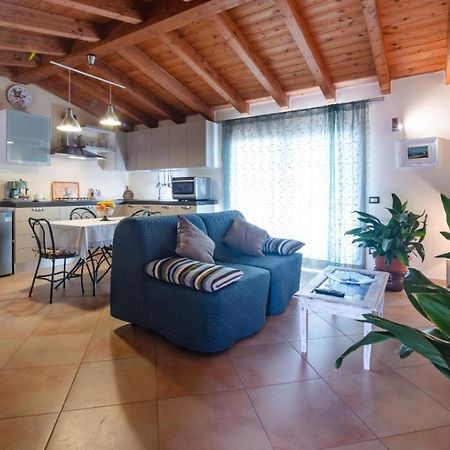 Casa Vacanze " Is Meris " กาปิตานา ภายนอก รูปภาพ